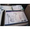 Image 1 : TOILET SAFETY FRAME AND BATH SAFETY SEAT