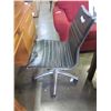 Image 2 : BLACK LEATHER AND CHROME MODERN GAS LIFT OFFICE CHAIR