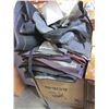 Image 1 : LOT OF BEAUTYREST DISPLAY COVERS AND CASES