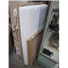 Image 1 : CHILDS BED AND MATTRESS