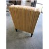 Image 2 : STRIPED STYLUS ACCENT CHAIR