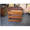 Image 2 : 3 DRAWER DRESSER