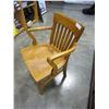 Image 2 : OAK CAPTAINS CHAIR