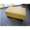 Image 1 : YELLOW STYLUS OTTOMAN