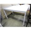 Image 2 : WHITE DINING TABLE