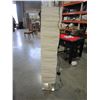 Image 1 : FLOOR LAMP