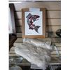Image 1 : NATIVE CEDAR SIGNED BOX AND RABBIT FUR WHITE GLOVES