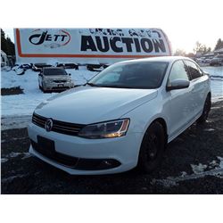 B2 --  2011 VW JETTA TDI , White , 163462  KM's