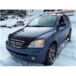 A2 - 2005 KIA SORENTO SUV, BLUE, 185,000 KMS