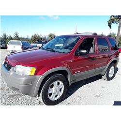 I3 --  2001 FORD ESCAPE XLT , Red , 208352  KM's