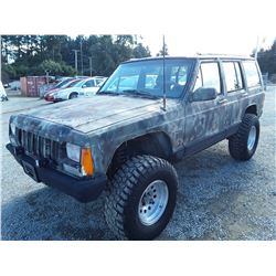 K6 --  1992 JEEP CHEROKEE LAREDO , Green , 308849  KM's