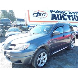 K1 --  2006 MITSUBISHI OUTLANDER SE , Grey , 267471  KM's