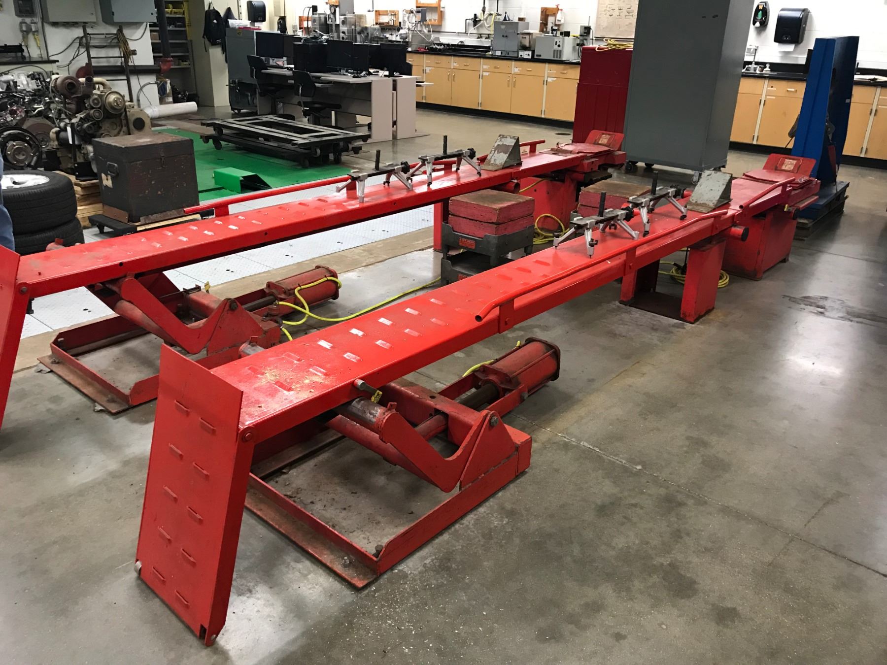 Hunter Alignment Rack w/ Attachments