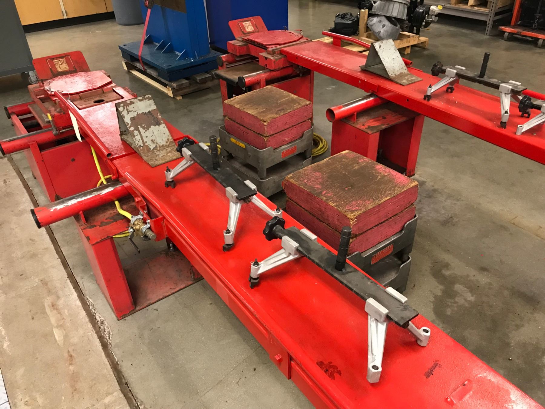 Hunter Alignment Rack w/ Attachments