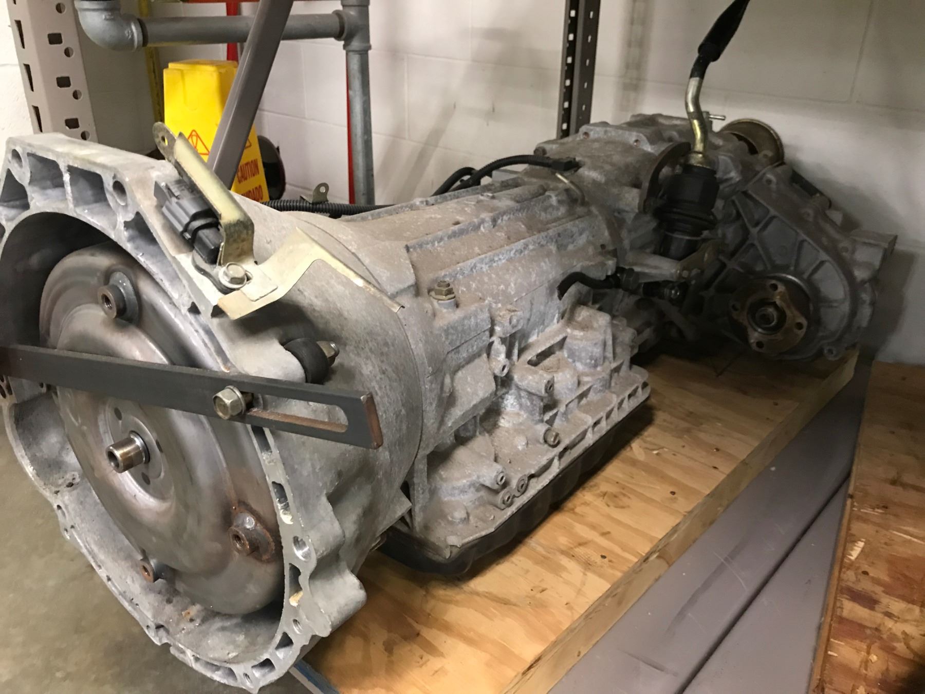 Nissan RWD Automatic Transmission and Transfer Case
