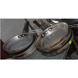 LOT OF 10 FRYING PANS