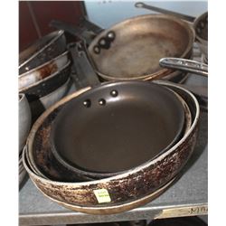 LOT OF 10 FRYING PANS
