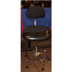 ADJUSTABLE CASHIER CHAIR WITH CHROME BASE