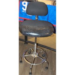 ADJUSTABLE CASHIER CHAIR WITH CHROME BASE