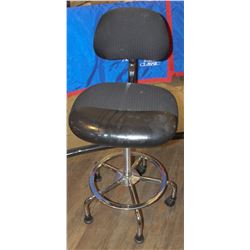 ADJUSTABLE CASHIER CHAIR WITH CHROME BASE