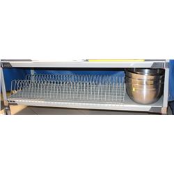 LOT OF STAINLESS STEEL BOWLS AND WIRE DISH RACK