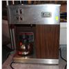 Image 1 : BUNN SINGLE POT, 2 BURNER COFFEE MACHINE
