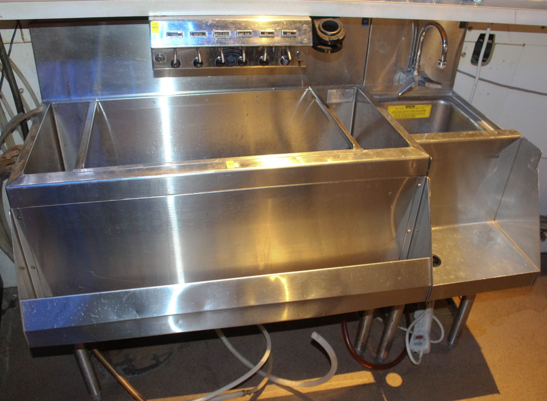 BACK BAR SINK & ICE BIN