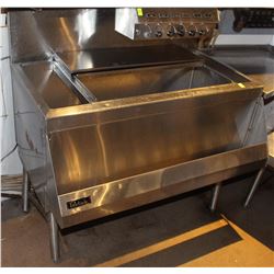 PERLICK STAINLESS STEEL ICE BIN W/ BACKSPLASH