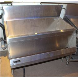 PERLICK STAINLESS STEEL ICE BIN W/ BACKSPLASH