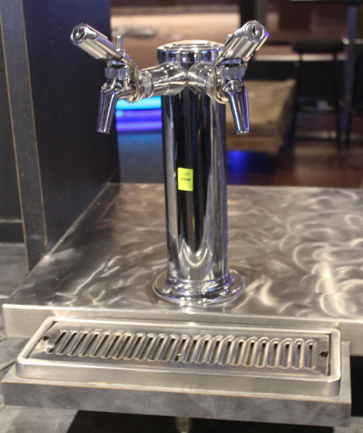 DUAL BEER TOWER DISPENSER Kastner Auctions