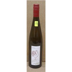 BOTTLE OF RED ROOSTER RIESLING WHITE WINE