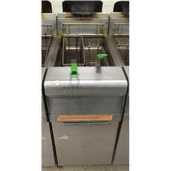 DUAL BASKET FRYMASTER DEEP FRYER