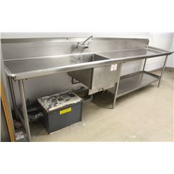 S/S SINK WITH TAPS & GREASE TRAP