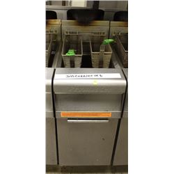 DUAL BASKET FRYMASTER DEEP FRYER