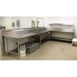 S/S TRIPLE WELL ' L ' SHAPE SINK W/ PRE RINSE