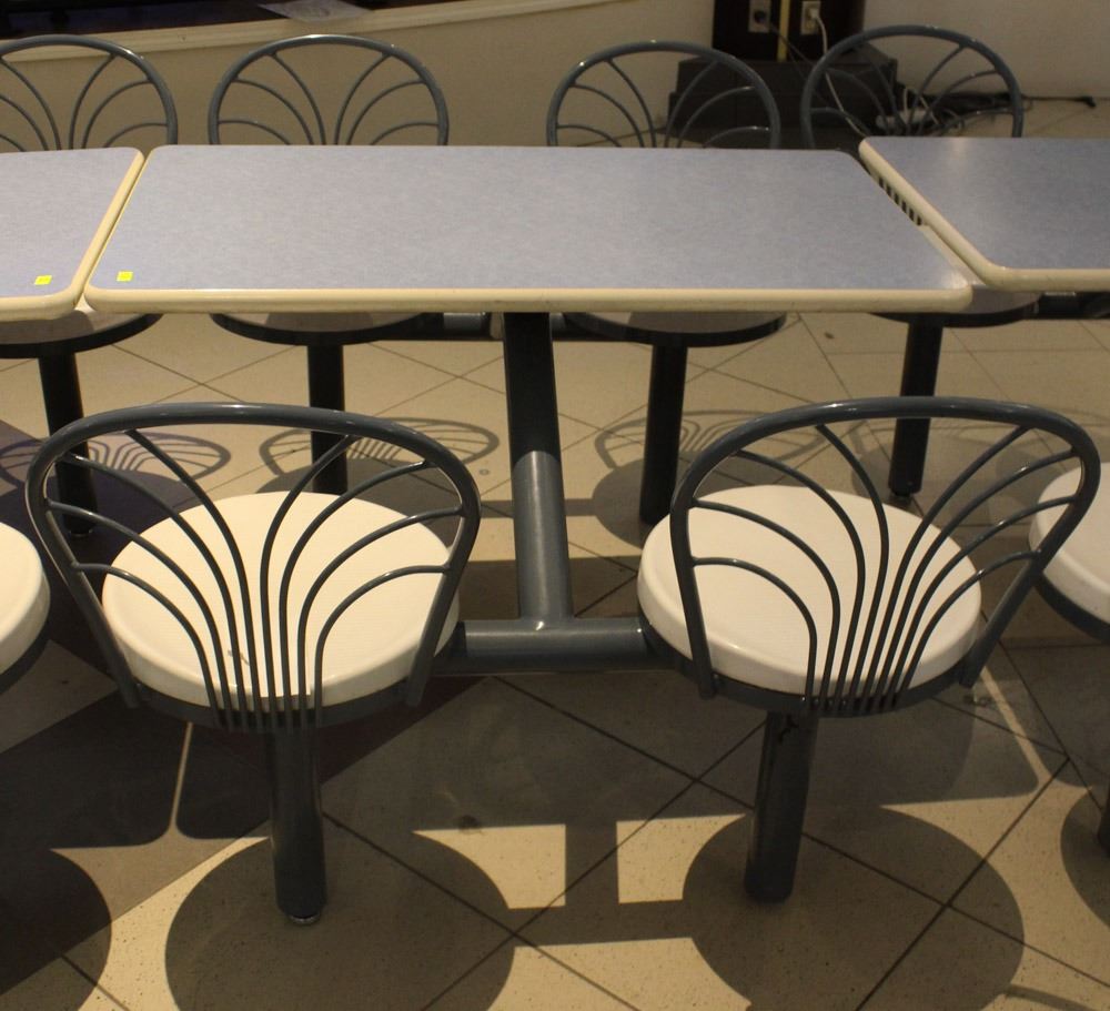INDOOR/OUTDOOR 4 SEAT CLUSTER TABLE