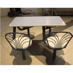 INDOOR/OUTDOOR 4 SEAT CLUSTER TABLE