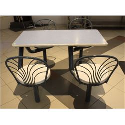 INDOOR/OUTDOOR 4 SEAT CLUSTER TABLE