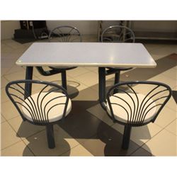 INDOOR/OUTDOOR 4 SEAT CLUSTER TABLE