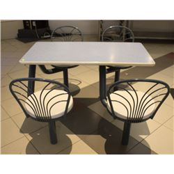 INDOOR/OUTDOOR 4 SEAT CLUSTER TABLE