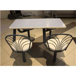INDOOR/OUTDOOR 4 SEAT CLUSTER TABLE
