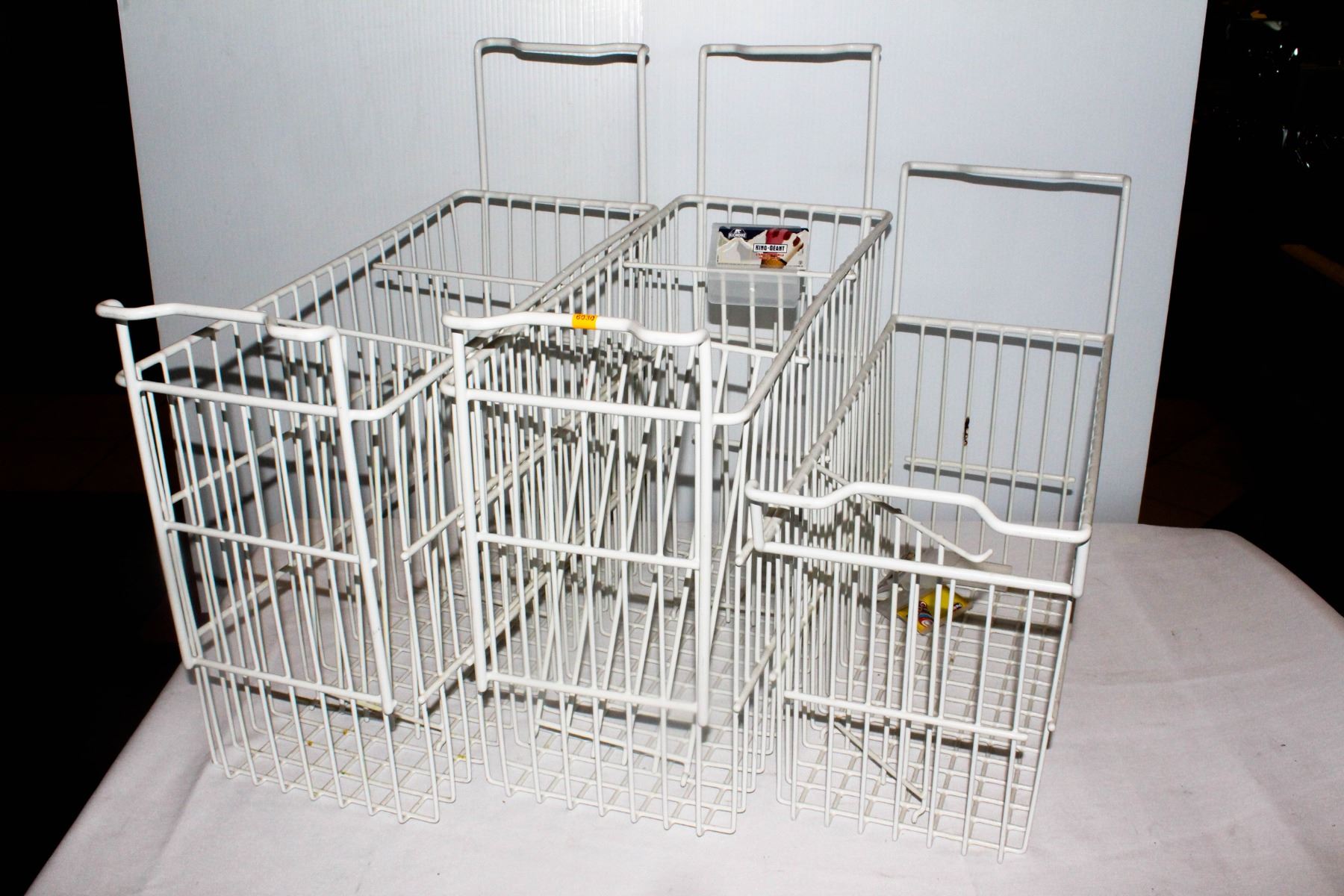 3 VARIOUSSIZED ICECREAM / FREEZER BASKETS