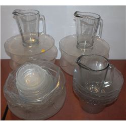 LOT OF ASSORTED SERVING GLASSWARE: 6 ROUND DISPLAY