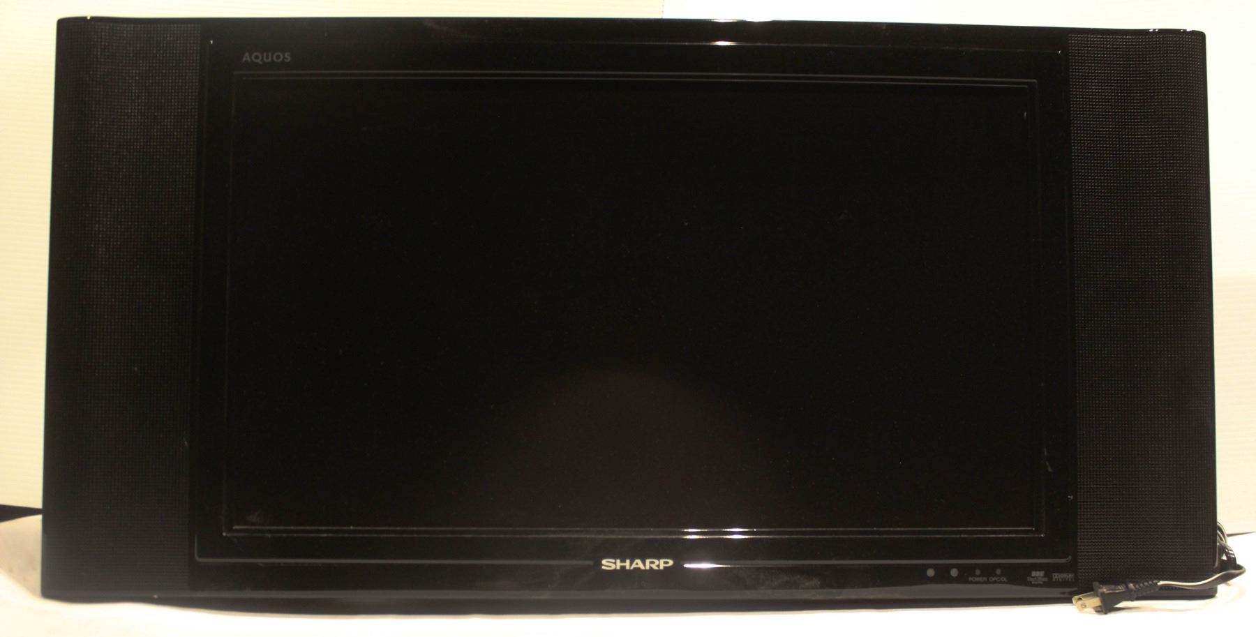 AQUOS SHARP LIQUID CRYSTAL 26" TV MODEL LC-26D4U - Kastner Auctions