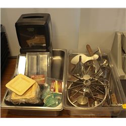 PLASTIC INSERT WITH STAINLESS STEEL TONGS