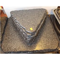 LOT OF SQUARE AND TRIANGULAR SERVING PLATES