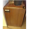 Image 1 : WOODS MINE BAR FRIDGE WITH WOOD GRAIN STYLE TABLE