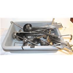 BUS TRAY OF CONTENTS