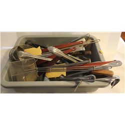 BUS TRAY OF CONTENTS