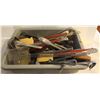 Image 1 : BUS TRAY OF CONTENTS
